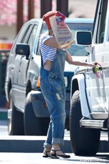 Ashley Tisdale feet photo thumbnail
