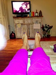 Imogen Thomas feet photo thumbnail