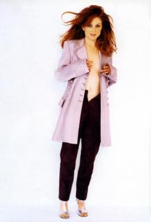 Julianne Moore feet photo thumbnail