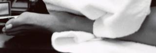 Angie Harmon feet photo thumbnail