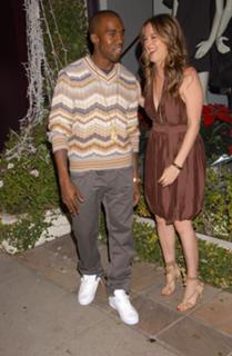 Alicia Silverstone feet photo thumbnail