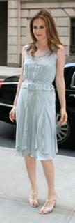 Alicia Silverstone feet photo thumbnail