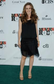 Alicia Silverstone feet photo thumbnail