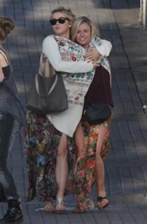 Julianne Hough feet photo thumbnail
