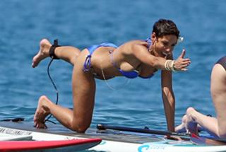 Nicole Murphy feet photo thumbnail