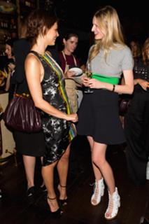 Phoebe Tonkin feet photo thumbnail