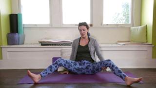 Adriene Mishler feet photo thumbnail