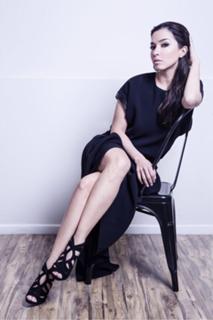 Laura González feet photo thumbnail