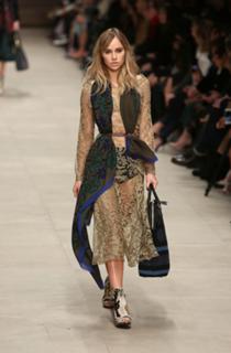 Suki Waterhouse feet photo 5