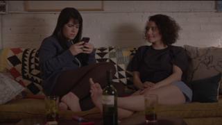 Ilana Glazer feet photo 1