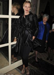 Uma Thurman feet photo thumbnail