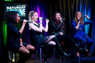 Jade Thirlwall feet photo thumbnail