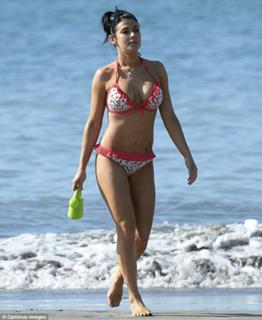 Kym Marsh feet photo thumbnail