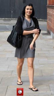 Kym Marsh feet photo thumbnail