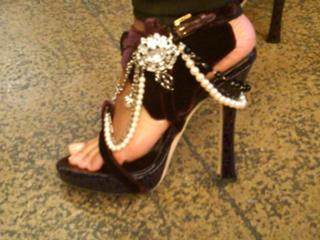 Alicia Keys feet photo thumbnail