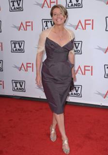 Emma Thompson feet photo thumbnail