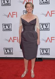 Emma Thompson feet photo thumbnail