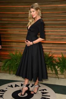 Doutzen Kroes feet photo thumbnail