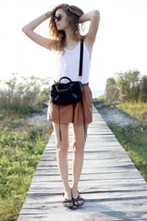 Chiara Ferragni feet photo thumbnail