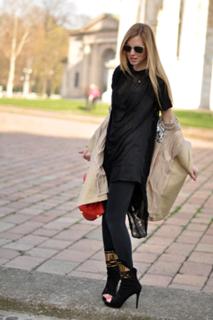 Chiara Ferragni feet photo thumbnail