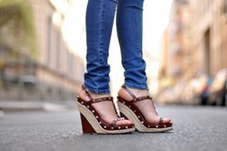 Chiara Ferragni feet photo thumbnail