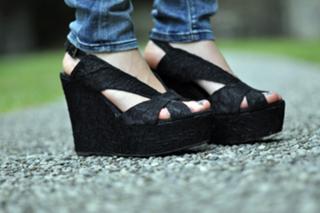 Chiara Ferragni feet photo thumbnail