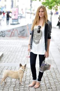 Chiara Ferragni feet photo thumbnail