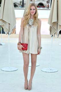 Chiara Ferragni feet photo thumbnail