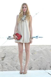 Chiara Ferragni feet photo thumbnail