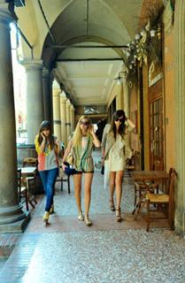 Chiara Ferragni feet photo thumbnail
