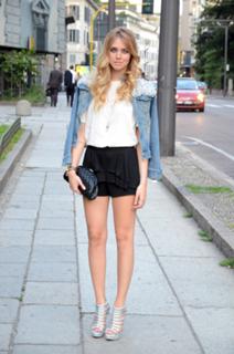 Chiara Ferragni feet photo thumbnail