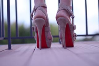 Chiara Ferragni feet photo thumbnail