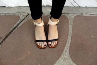 Chiara Ferragni feet photo thumbnail