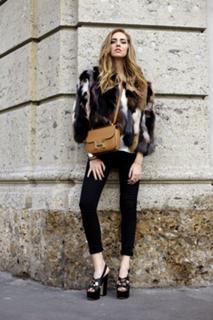Chiara Ferragni feet photo thumbnail