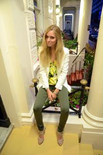 Chiara Ferragni feet photo thumbnail