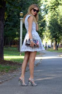 Chiara Ferragni feet photo thumbnail