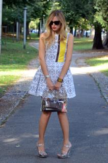 Chiara Ferragni feet photo thumbnail