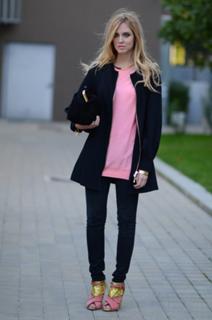 Chiara Ferragni feet photo thumbnail