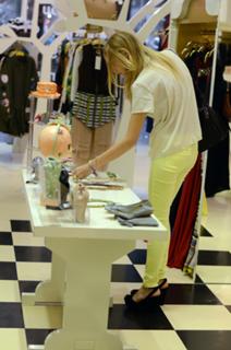 Chiara Ferragni feet photo thumbnail