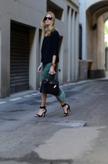 Chiara Ferragni feet photo thumbnail