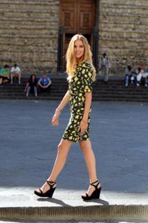 Chiara Ferragni feet photo thumbnail