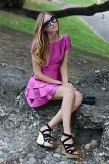 Chiara Ferragni feet photo thumbnail