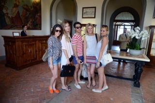 Chiara Ferragni feet photo thumbnail