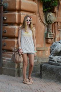 Chiara Ferragni feet photo thumbnail