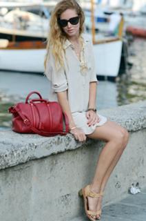 Chiara Ferragni feet photo thumbnail