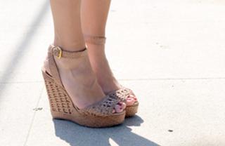 Chiara Ferragni feet photo thumbnail