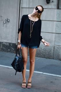 Chiara Ferragni feet photo thumbnail