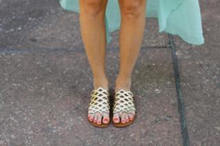 Chiara Ferragni feet photo thumbnail