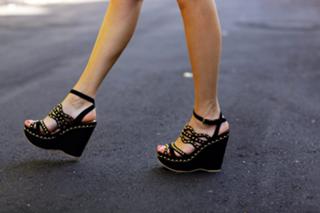 Chiara Ferragni feet photo thumbnail