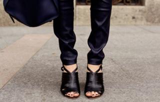 Chiara Ferragni feet photo thumbnail